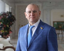 "Разорвут нашу страну": бывший "слуга" призвал к дружбе с РФ и Беларусью после статьи Путина