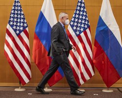 Складнощі перекладу. Чому Росія намагається говорити із США через голову ОБСЄ