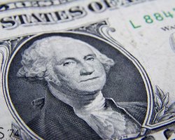 Курс доллара на межбанке сохранился на уровне выше 8 гривен