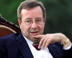 Президент Эстонии поздравил Януковича с победой на выборах