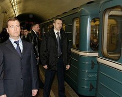 После визита Медведева в метро отключили систему безопасности