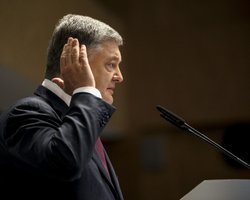 Порошенко перед дебатами должен извиниться перед людьми за "марионетку Коломойского", – штаб Зеленского
