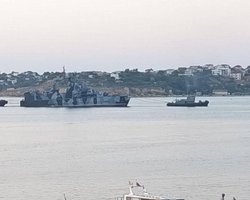 Тянут на веревках: ракетоносец "Самум" потерял ход после удара дрона Sea Baby (фото)