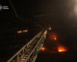 Блэкаут на левом берегу, проблемы с водой и поврежденные дома: последствия атаки на Киев (фото, видео)