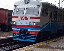 Движение электричек будут возобновлять в два этапа, — Укрзализныця