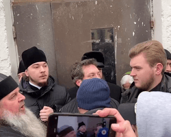 Мешают передаче Лавры государству: на УПЦ МП подали в суд