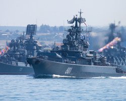 Взрывы в Крыму: ВСУ уничтожили два российских десантных корабля, — Генштаб (фото)