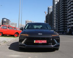 Семейный звездолет: тест-драйв новой Hyundai Sonata