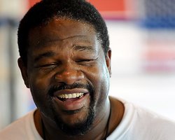 Экс-чемпион мира пообещал "надрать задницу" Кличко