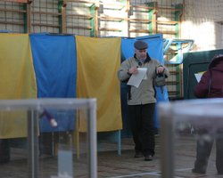 В Раду проходят 7 партий,  - Международный экзит-пол