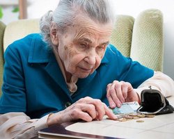 35 лет стажа: на какую пенсию рассчитывать, если зарабатывал 10 тысяч ежемесячно