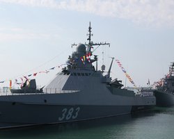 Атаки на Крымский мост: Украина создает умные технологии, РФ отвечает стратегией 200-летней давности, — СМИ