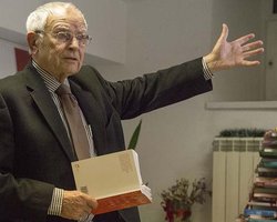 Дмитрий Павлычко посвятил стих Порошенко