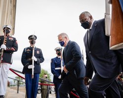 Англосаксами по Пекину. Для чего понадобился AUKUS — военный союз Вашингтона, Лондона и Канберры