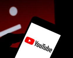 Дубинский назвал "символичным" бан в YouTube сразу после обращения к Зеленскому