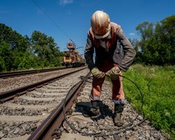 Зарплата имеет значение: какой доход должен быть у сотрудника, чтобы забронировать его