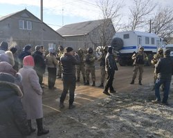 В оккупированном Крыму проходят обыски у крымских татар