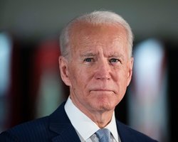 Байден призвал не отменять съезд Демократической партии из-за коронавируса