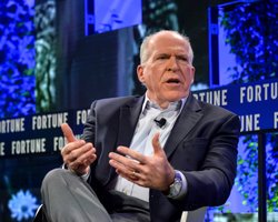 Экс-глава ЦРУ обвинил Трампа в предательстве