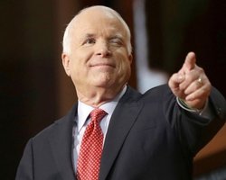 Трамп должен заставить Путина отвечать за свои действия, - Маккейн