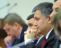 Аваков хочет возвращать Донбасс "мелкими шагами"