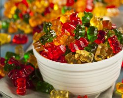 Небезпечні солодощі з Нідерландів могли потрапити до України: що відомо