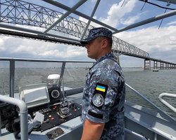 Флаг есть, но не освободили: ОК "Юг" о ситуации на острове Большой Потемкинский