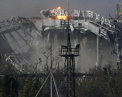 Россия потребовала отдать аэропорт Донецка террористам