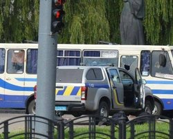 В центре Луцка звучат выстрелы