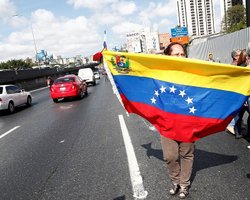 Совет ЕС продлил санкции против Венесуэлы