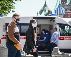 Заболевшие ездили в Россию: в Украине зафиксировали самый опасный штамм коронавируса "Дельта"