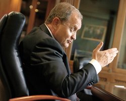 Могилев: бюджет МВД потратят на выходные пособия уволенным