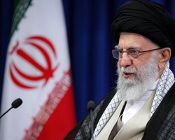 Атака Ірану на Ізраїль: наказ запустити ракети віддав особисто аятола Алі Хаменеї, — Reuters