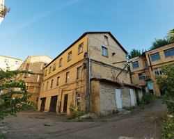 Компания Ахметова к июню завершит демонтаж зданий фабрики Юность на Андреевском