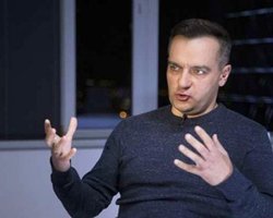 Дмитрий Гнап решил снять свою кандидату на выборах в пользу Гриценко