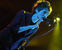 Новый альбом Земфиры появится в сети 14 февраля