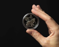 Троянський кінь СБУ: спецоперація "Павутина" тепер закарбована на монеті