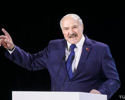Лукашенко: Я пока живой и не за границей