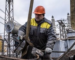 Зеленский предупредил о проблемах с электричеством из-за ударов ВС РФ