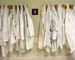 Минздрав: при исполнении служебных обязанностей умерли 6 медиков