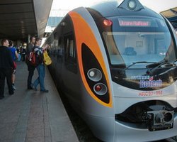  Укрзалізниця скорректирует маршруты поездов Hyundai