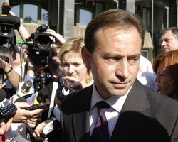 Томенко объяснил, почему его карточка голосовала за языковой закон