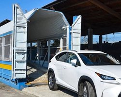 Украинцам предлагают эвакуироваться поездом вместе со своим авто