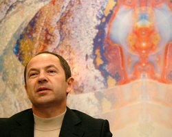 Тигипко: В 2013 году гривна может незначительно ослабнуть