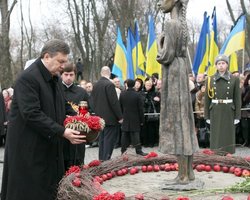  Янукович сделал заявление в День памяти жертв Голодоморов