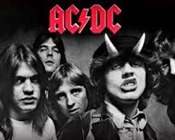 Хит AC/DC Highway to Hell могут сделать рождественским хитом