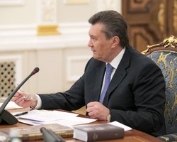 Лукашенко разрешил Януковичу приехать в Беларусь, - СМИ