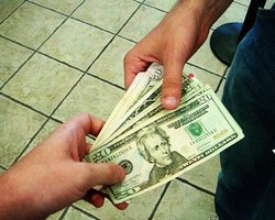 Самая крупная взятка в Украине в 2011 году - 8 млн. гривен