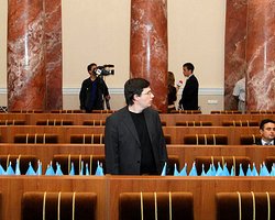 За власть советов. Зачем партия Януковича отменила местные выборы