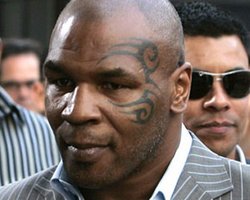 Тайсон: габариты Валуева – не помеха для Хэя